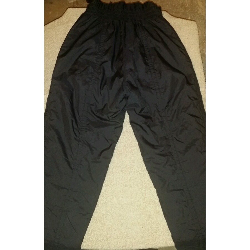 Woman's size 8 ossi ski wear black ski pants 24 x 32 - Picture 5 of 6